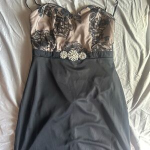 Women’s prom/ homecoming dress